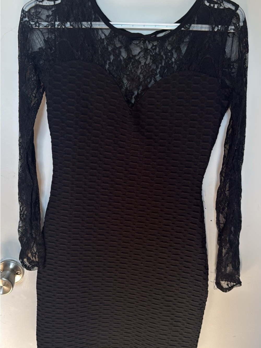 Black Long-Sleeve Lace-Detail Bodycon Dress
